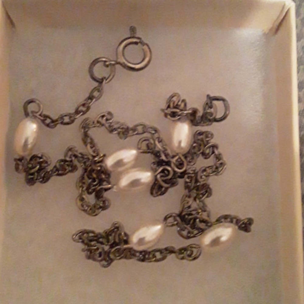 Pearl silver necklace